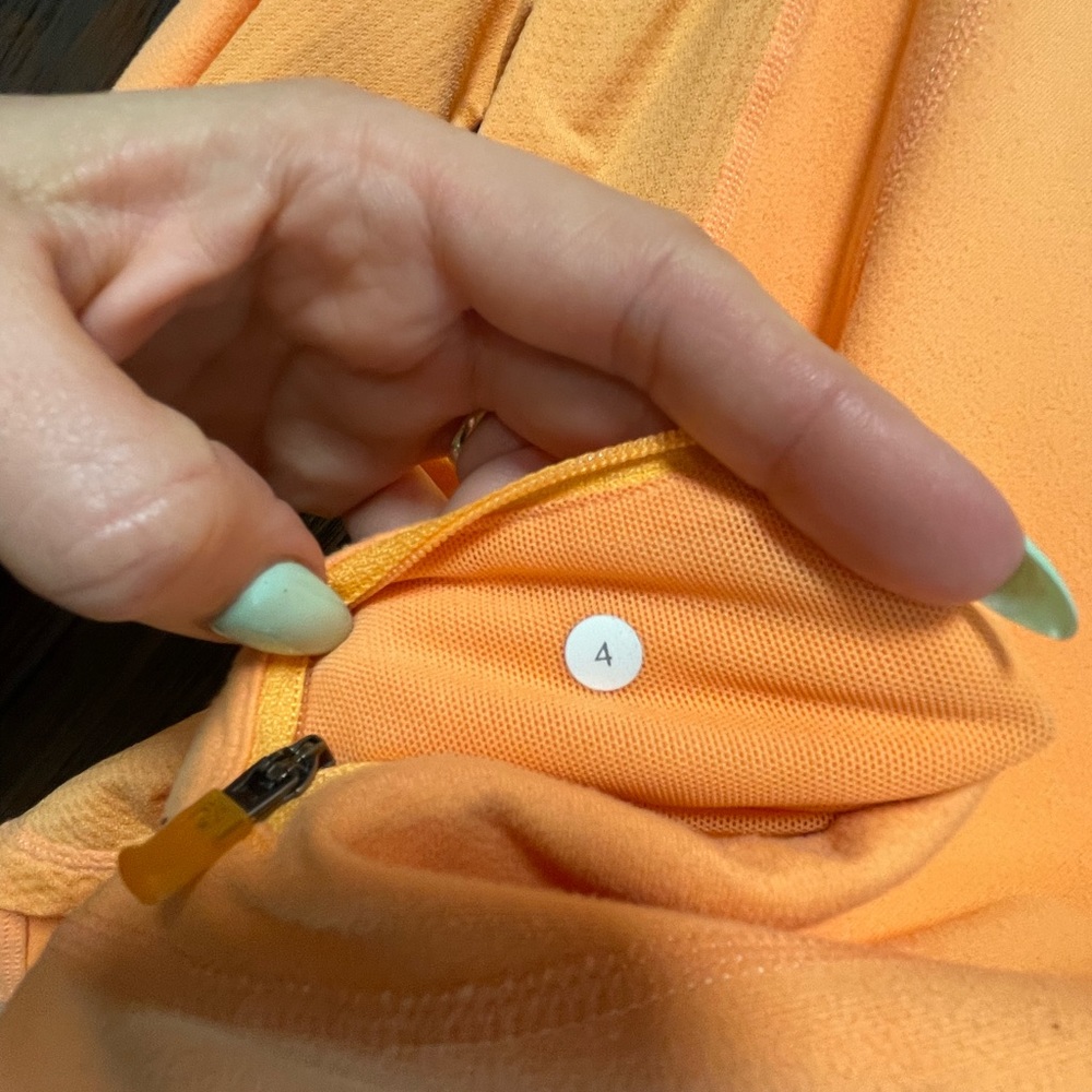 Lululemon Run Pullover - Picture 7 of 7